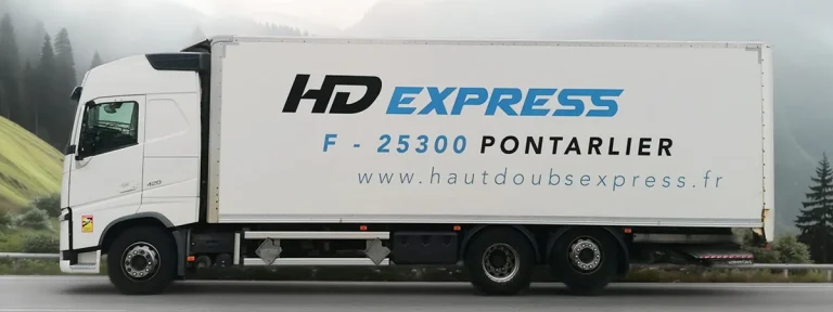 Transport pour entreprises à Pontarlier, Camion de transport France-Suisse sur route transfrontalière
